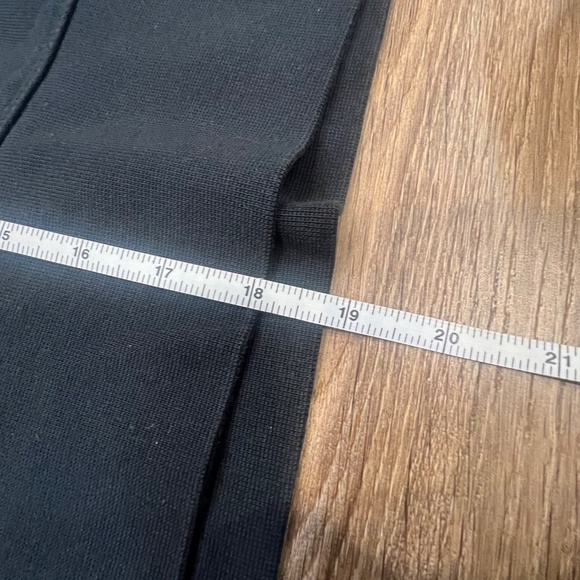 Nike Embossed Cropped Crewneck Black on Black Size Women's XS Casual Athletic - Picture 9 of 10